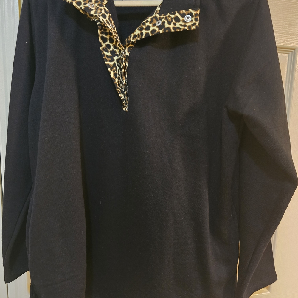 Black Long Sleeve Top Size L/XL with Leopard Print Accent NEW NEVER WORN - Picture 5 of 5